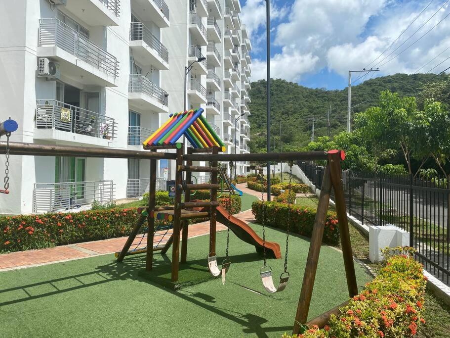 Apto Nuevo En Girardot, Piscina, Bbq, Terraza. Apartment *